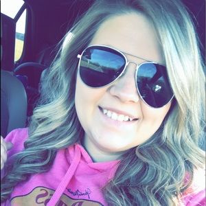 Meet your Posher, Brittany